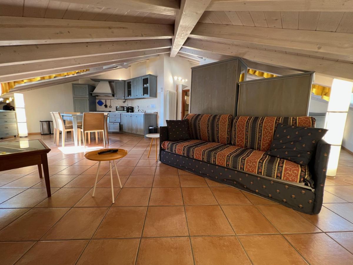Studio Apartments Baia Azzurra 7 Torbole Sul Garda Exterior foto