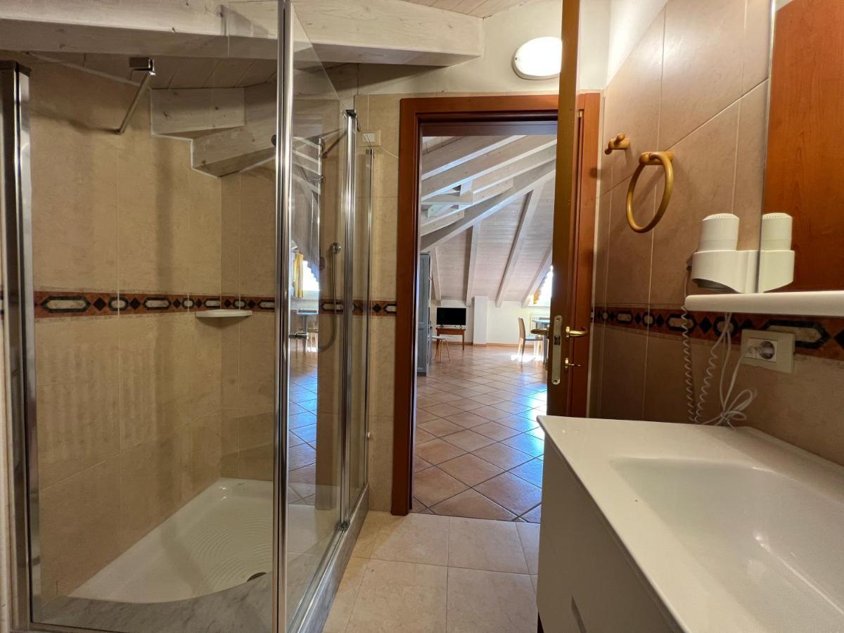 Studio Apartments Baia Azzurra 7 Torbole Sul Garda Exterior foto